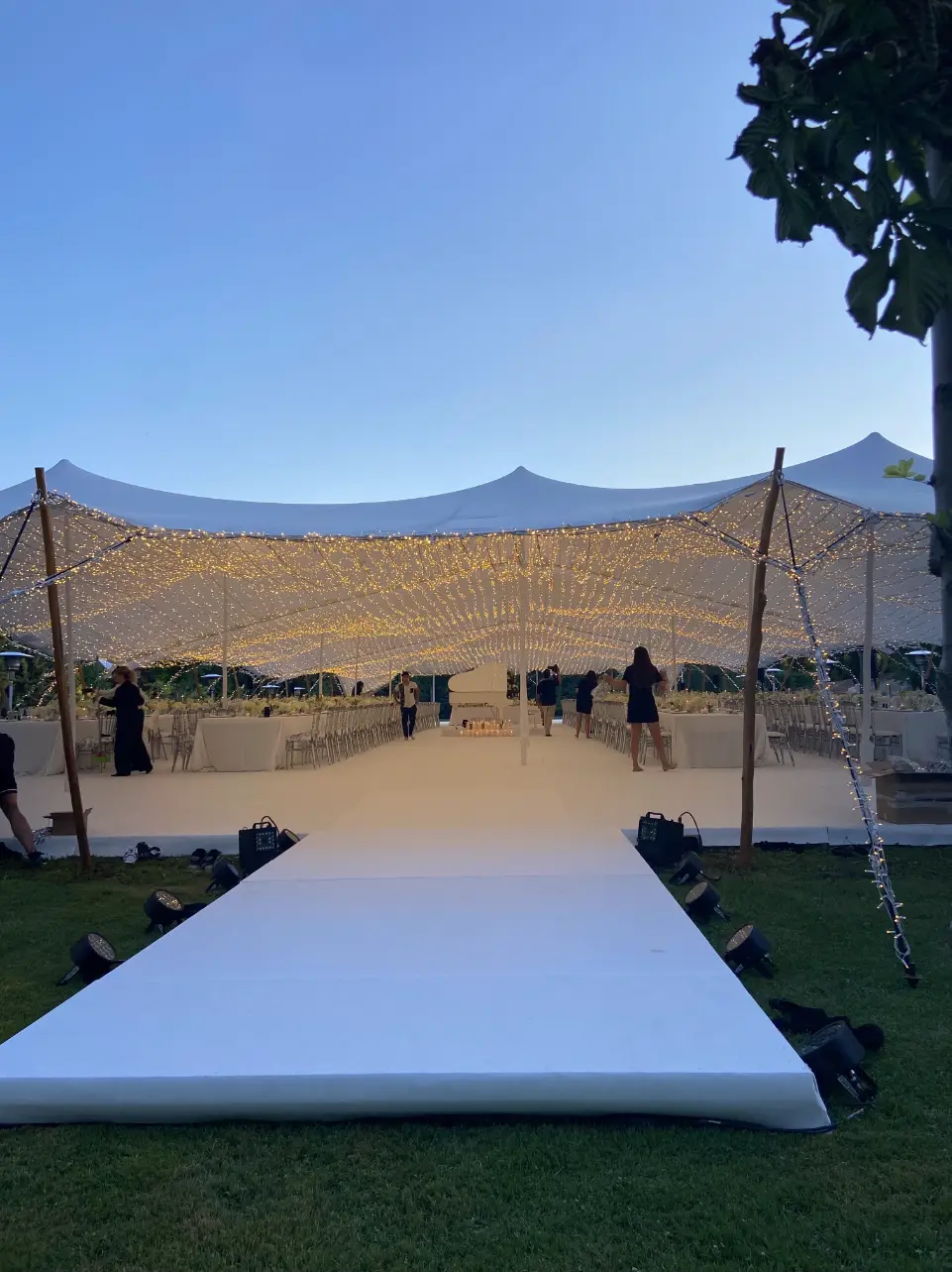 Montaje de carpas beduinas para casamiento